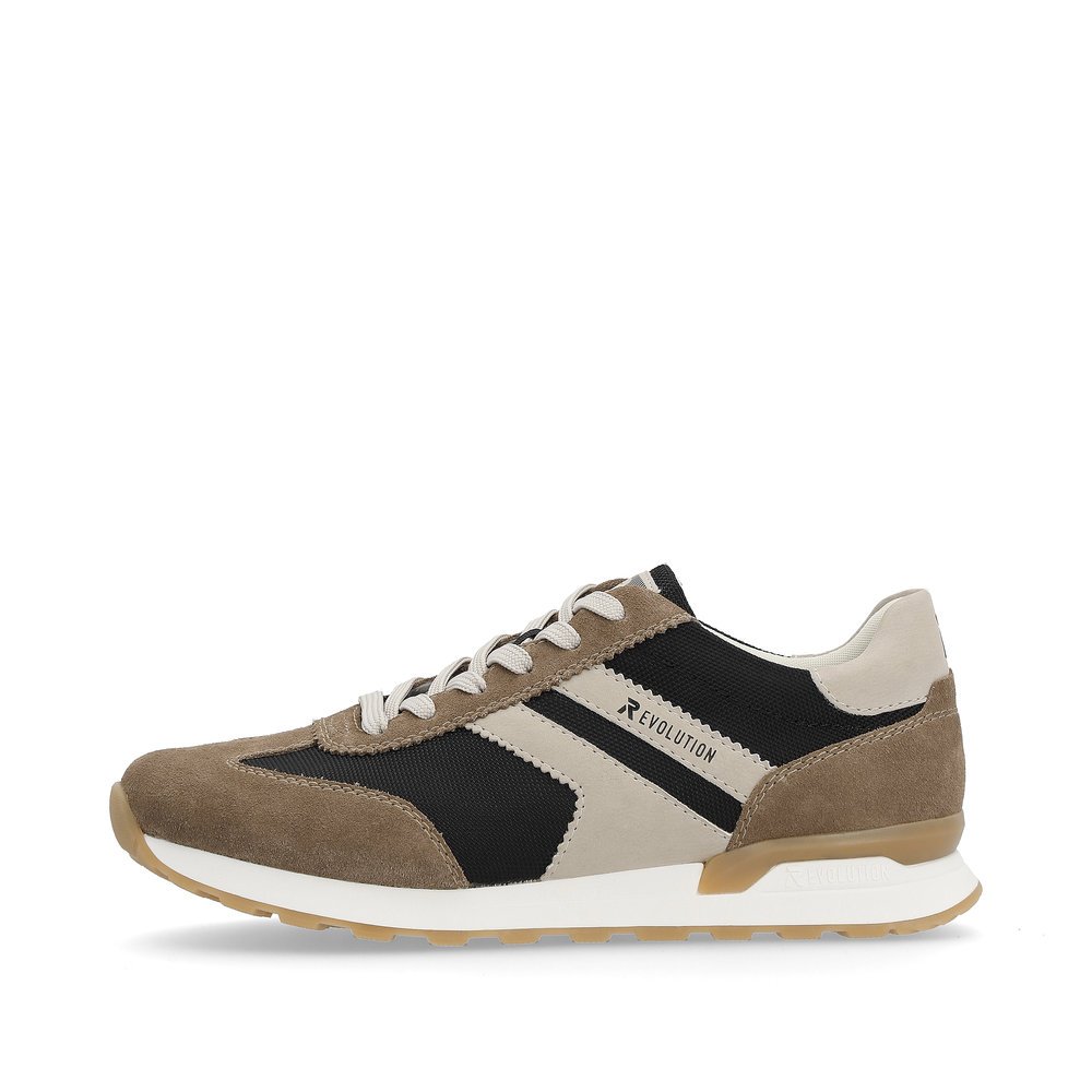 Braune Rieker Herren Sneaker Low U0301-64 mit einer griffigen und leichten Sohle. Schuh Außenseite.