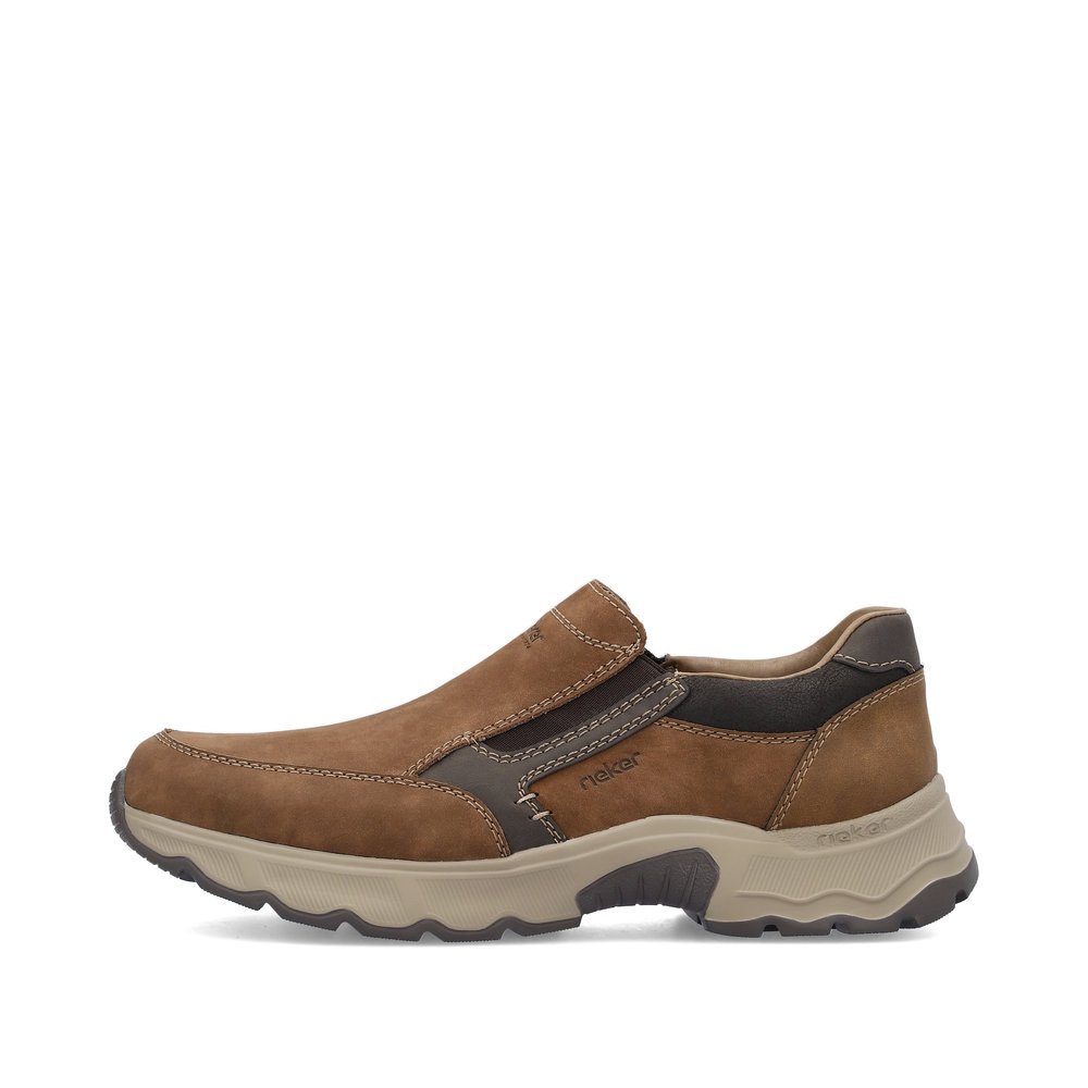 Brown Rieker men´s slippers 11451-24 with elastic insert as well as extra width I. Outside of the shoe.