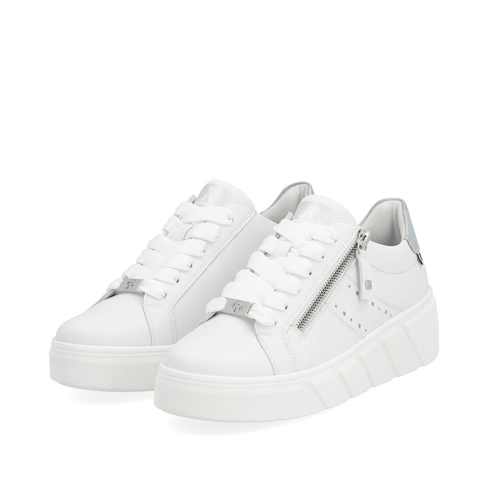 White Rieker women´s low-top sneakers W0505-80 with an ultra light sole. Shoes laterally.