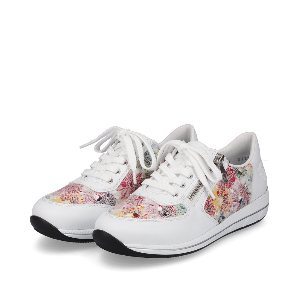 Ice white Rieker women´s low-top sneakers N1112-90 with a zipper. Shoes laterally.