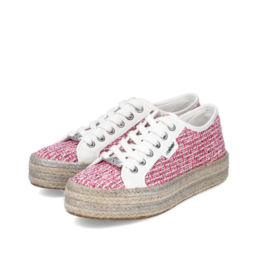 Rieker chaussures à lacets roses pour femmes 94000-31 avec aspect coton. Chaussures inclinée sur le côté.