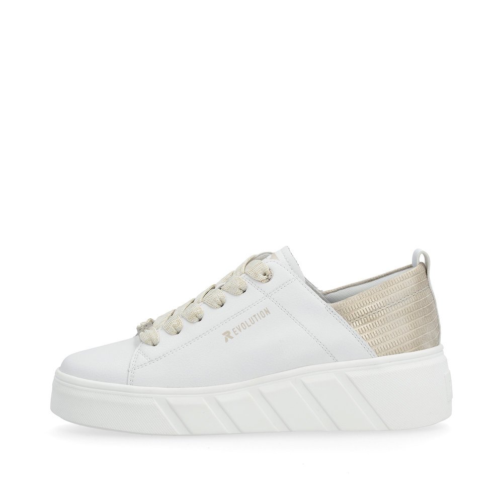 Rieker baskets basses blanches femmes W0502-81 avec semelle amortissante. Côté extérieur de la chaussure.