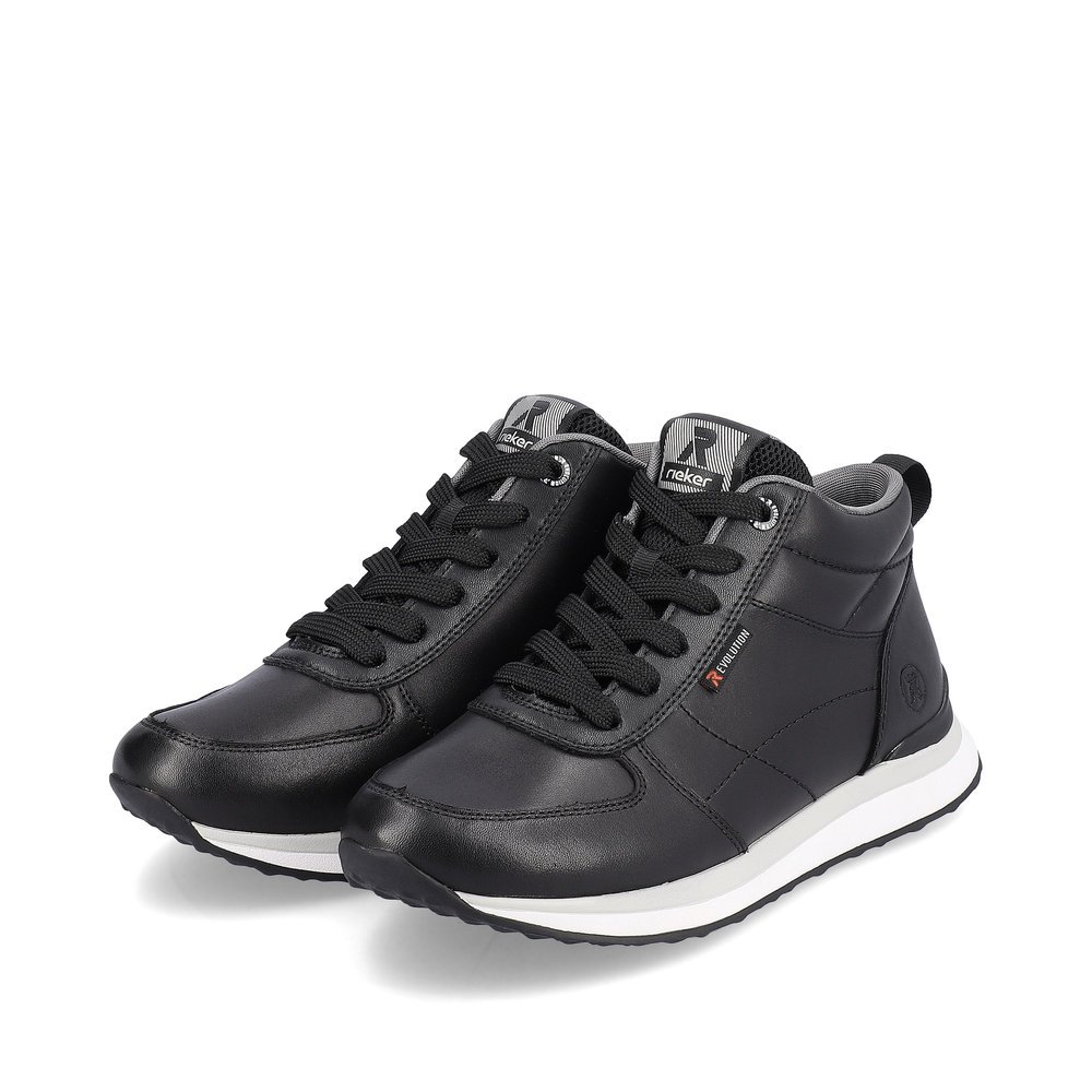 Black Rieker EVOLUTION women´s sneakers 42570-00 with super light and flexible sole. Shoe laterally