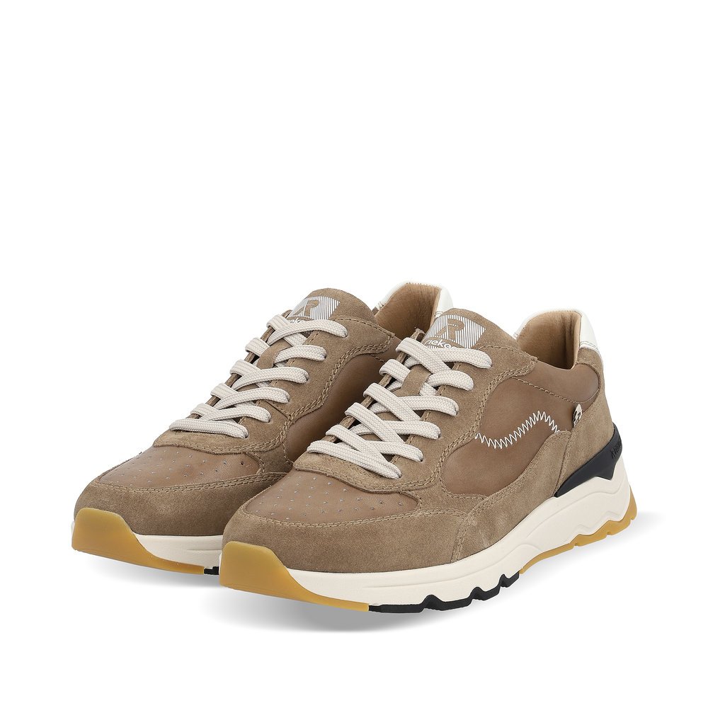 Brown Rieker men´s low-top sneakers U0901-64 with a flexible and super light sole. Shoes laterally.