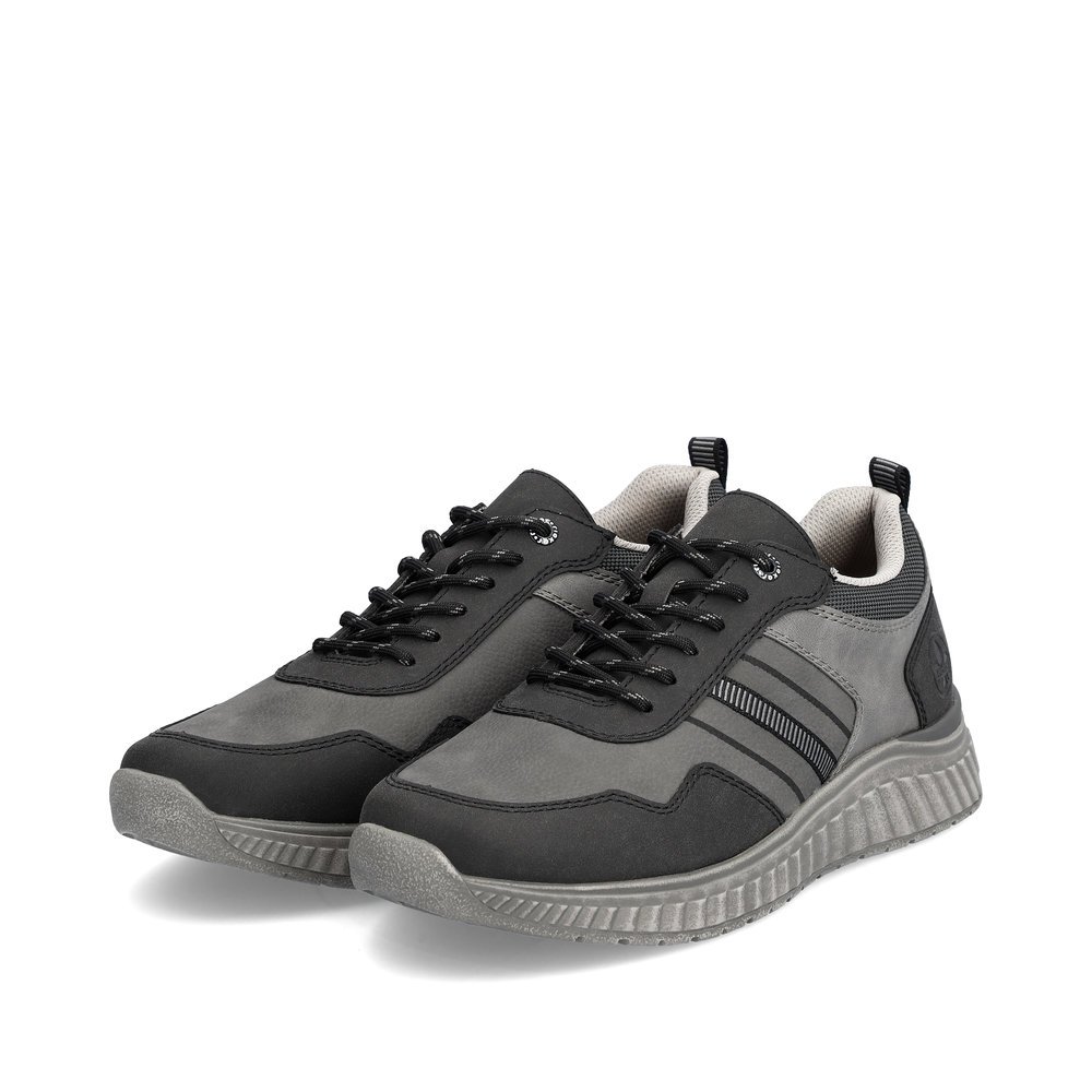 Grey Rieker men´s low-top sneakers B0604-45 with lacing. Shoes laterally.