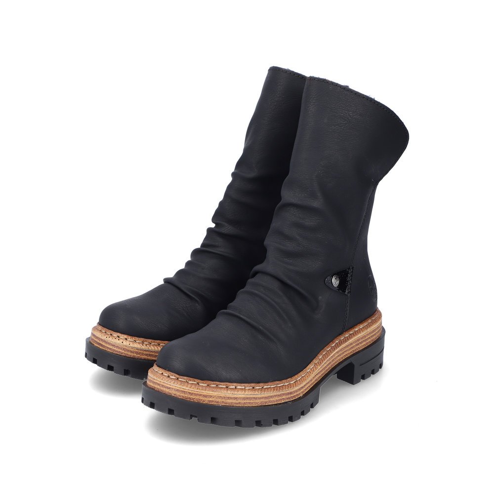 Asphalt black Rieker women´s biker boots 75650-00 with zipper as well as light sole. Shoe laterally