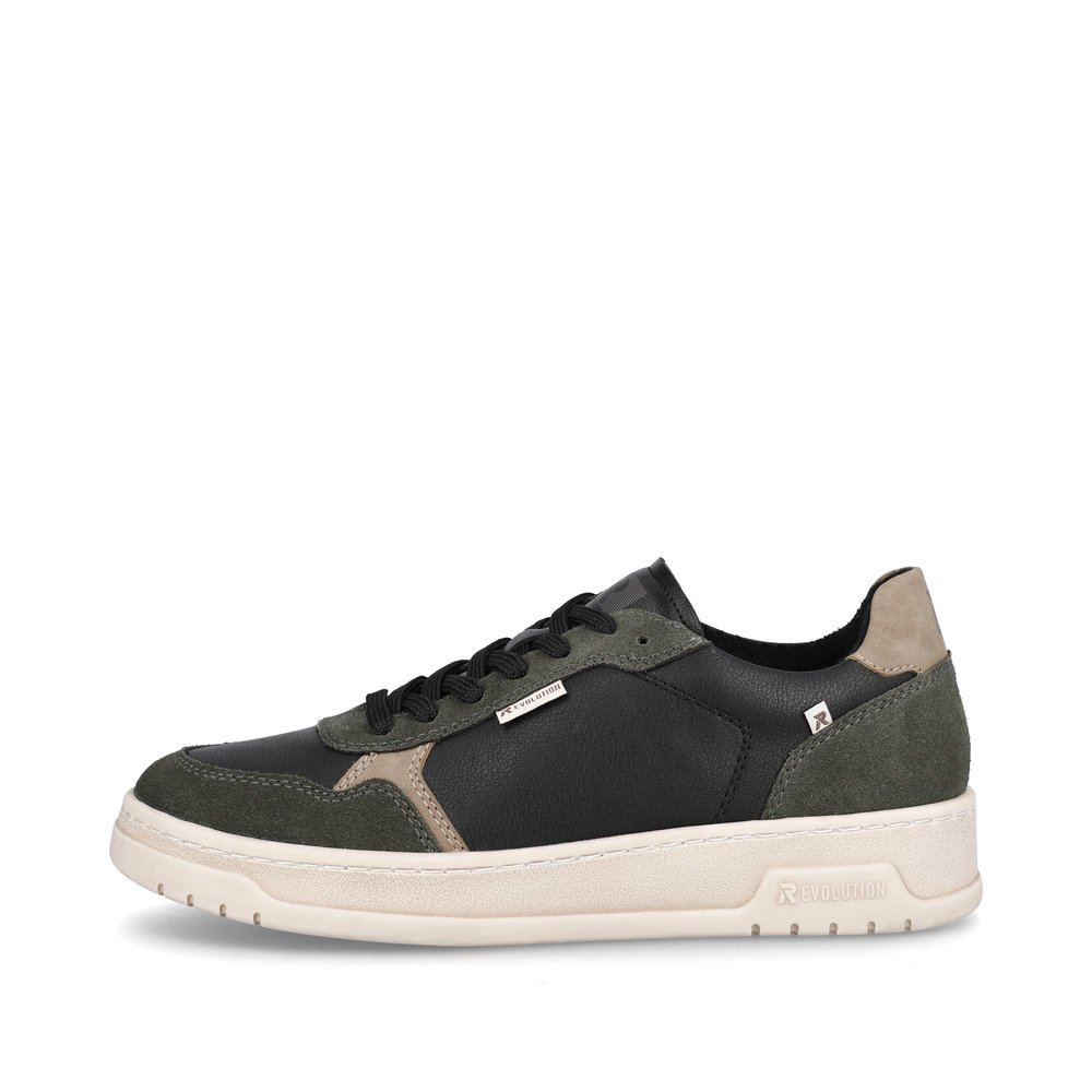 Black Rieker EVOLUTION men´s sneakers U0403-01 with a lacing as well as profile sole. The outside of the shoe