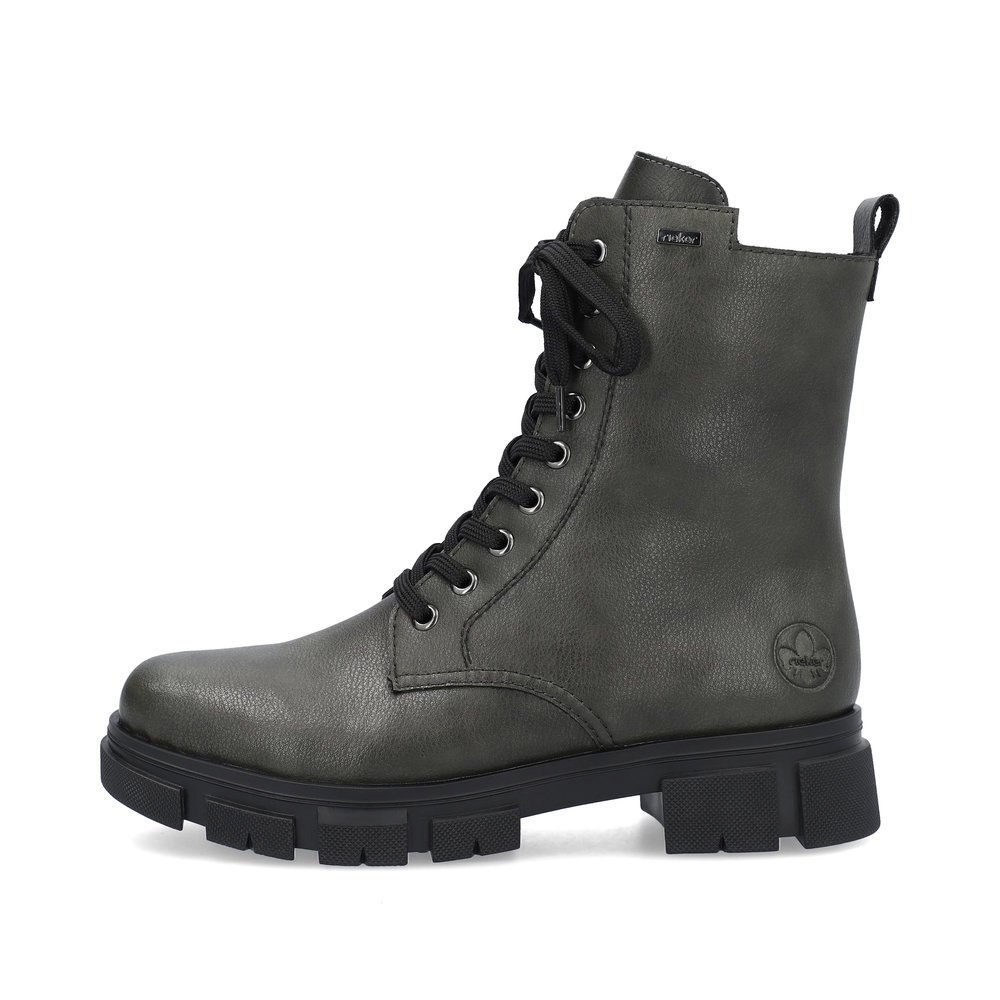 Army green Rieker women´s biker boots Y7102-52 with lacing and zipper. The outside of the shoe