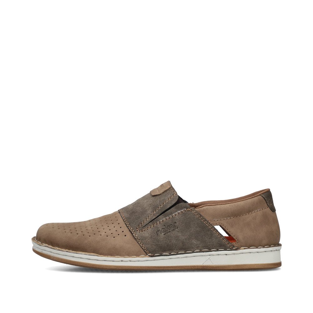 Light beige Rieker men´s slippers 05455-64 with an elastic insert. Outside of the shoe.