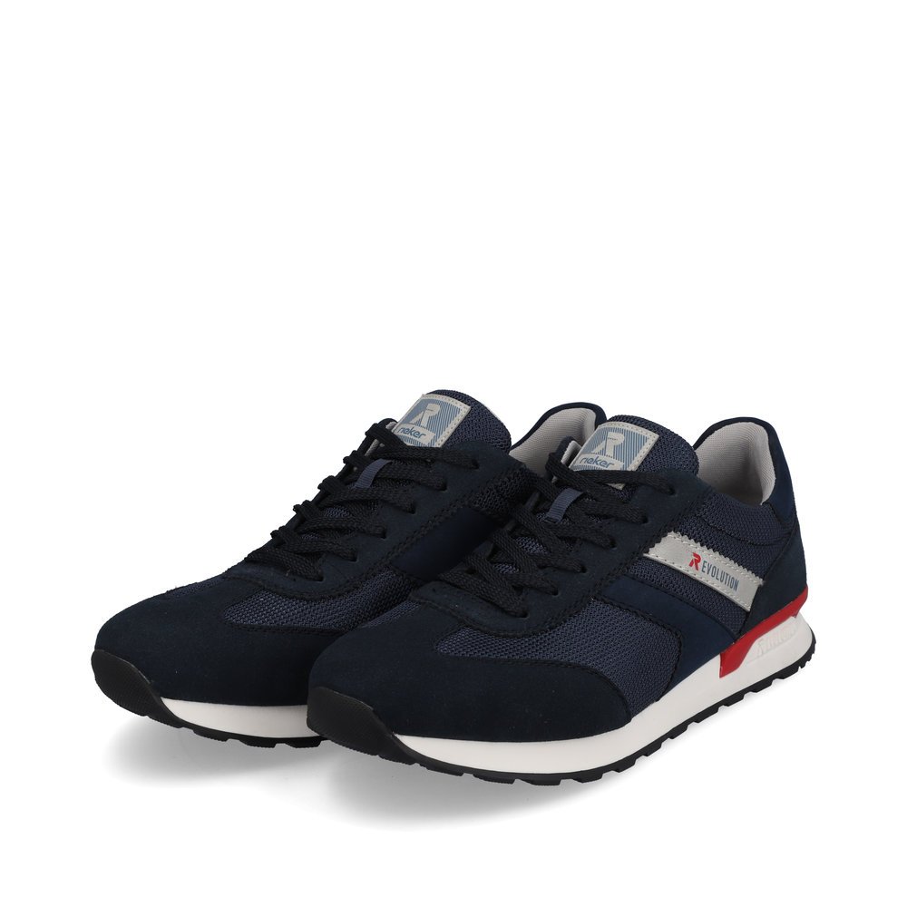 Blue Rieker men´s low-top sneakers U0301-14 with a light and grippy sole. Shoes laterally.