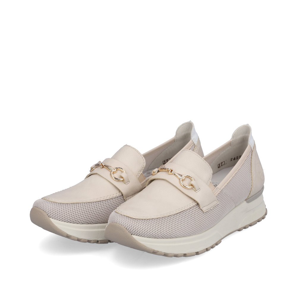 Rieker chaussons beiges pour femmes N7455-60 avec un insert élastique. Chaussures inclinée sur le côté.