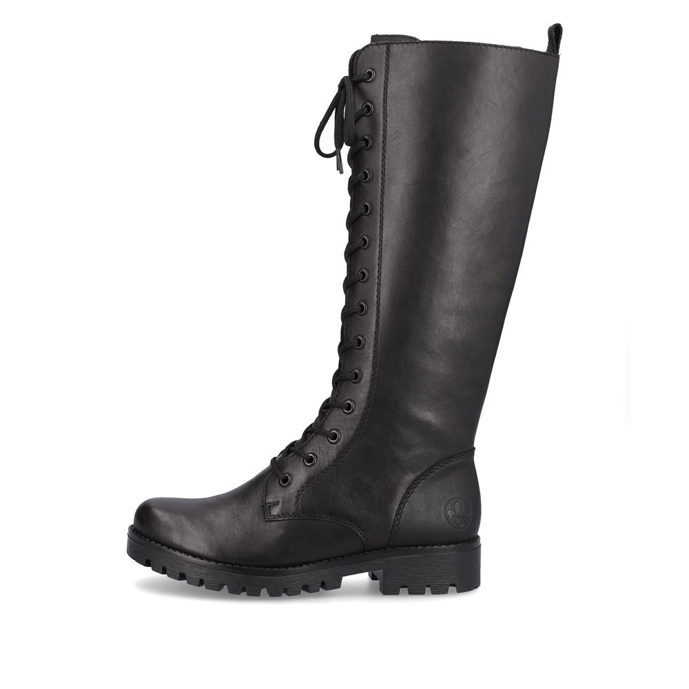 Jet black Rieker women´s high boots 78543-00 with robust profile sole. The outside of the shoe