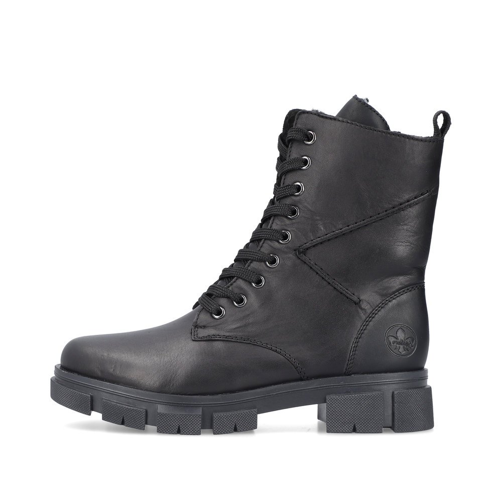 Jet black Rieker women´s biker boots Y7105-00 with lacing and zipper. The outside of the shoe