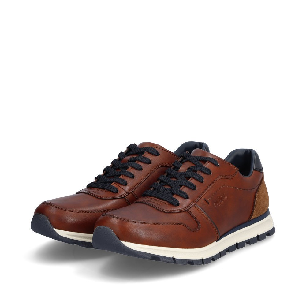 Brown Rieker men´s low-top sneakers B0503-24 with lacing as well as extra width I. Shoes laterally.