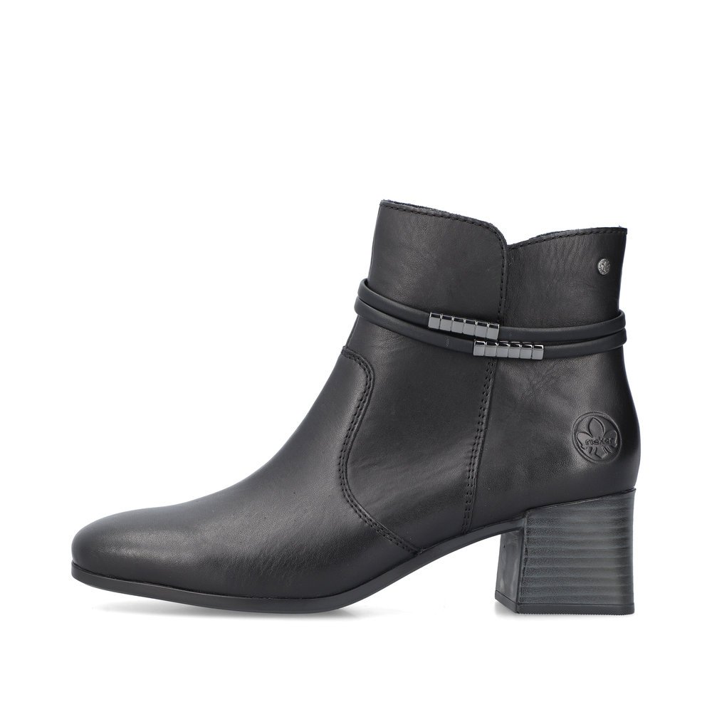 Steel black Rieker women´s ankle boots 70973-00 with light sole with block heel. The outside of the shoe