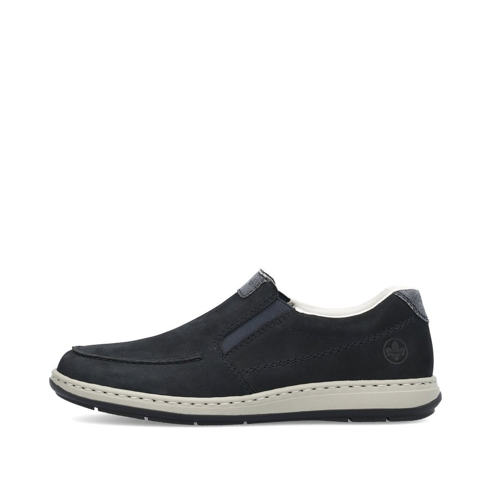 Blue Rieker men´s slippers 17359-14 with an elastic insert as well as extra width H. Outside of the shoe.