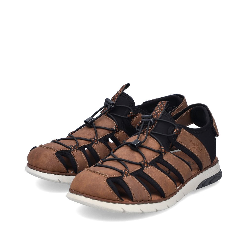 Hazel Rieker men´s hiking sandals 25246-24 with a hook and loop fastener. Shoes laterally.