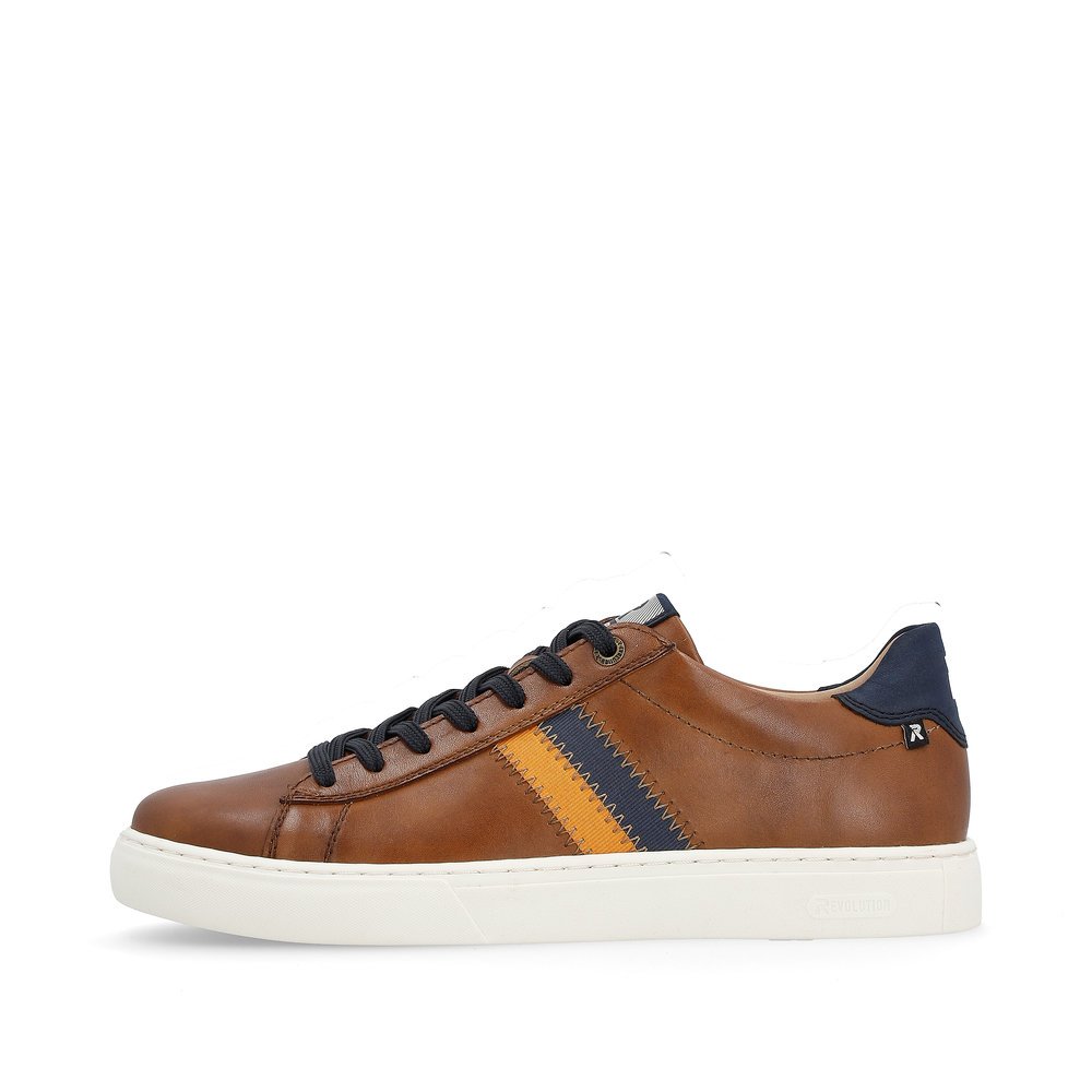 Brown Rieker men´s low-top sneakers U0705-24 with a TR sole with soft EVA inlet. Outside of the shoe.