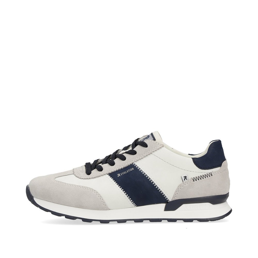 Graue Rieker Herren Sneaker Low U0306-80 mit leichter und griffiger Sohle. Schuh Außenseite.