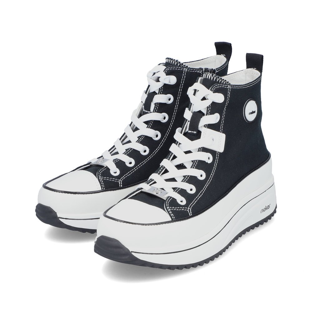 Black Rieker women´s high-top sneakers 90010-00 with an ultra light platform sole. Shoes laterally.