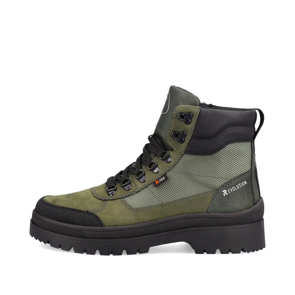 Green Rieker EVOLUTION men´s boots U0270-54 with light profile sole. The outside of the shoe