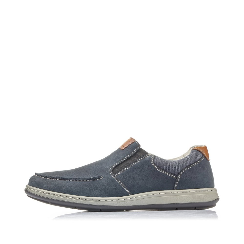 Blue Rieker men´s slippers 17360-15 with an elastic insert as well as extra width H. Outside of the shoe.
