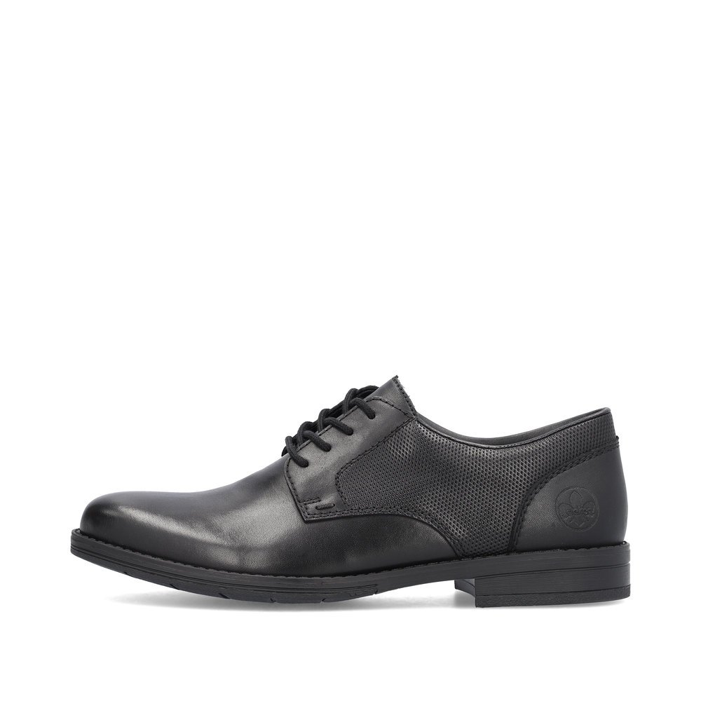Jet black Rieker men´s lace-up shoes 10306-00 with the comfort width G 1/2. Outside of the shoe.