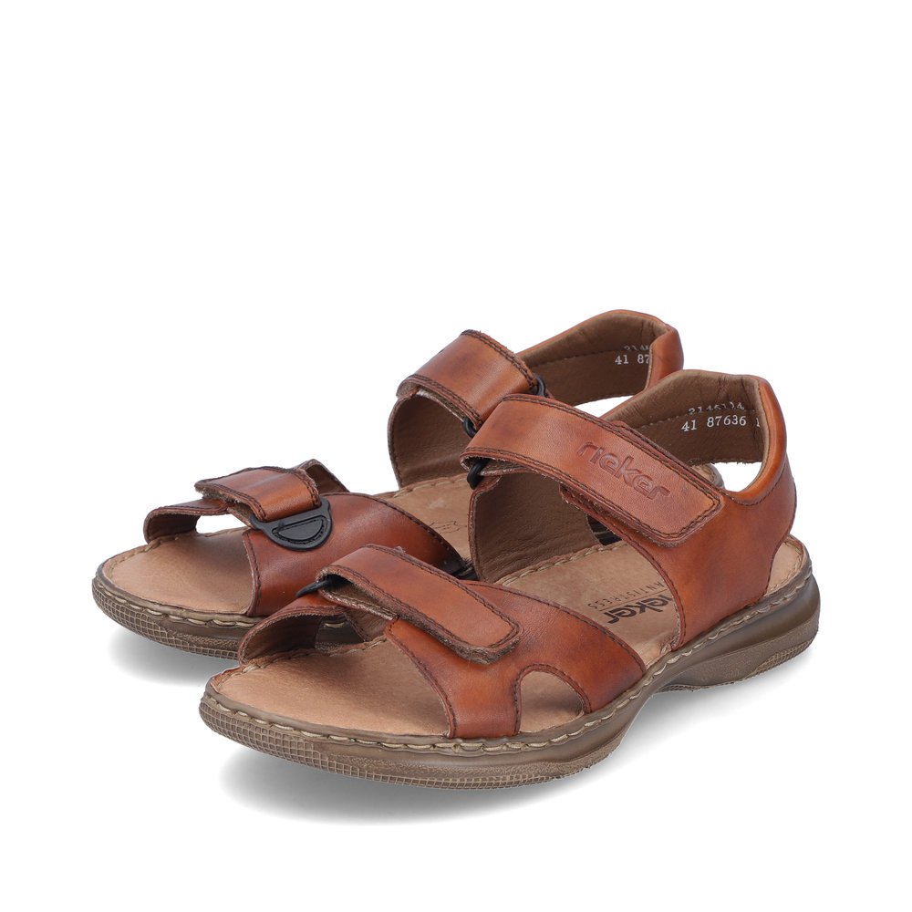 Hazel Rieker men´s sandals 21461-24 with a hook and loop fastener. Shoes laterally.