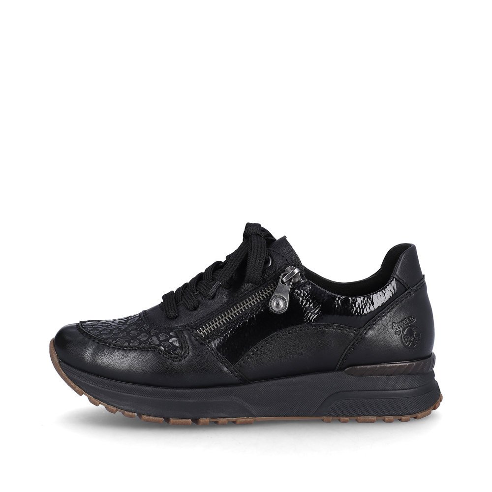 Jet black Rieker women´s sneakers N7401-00 with flexible and super light sole. The outside of the shoe