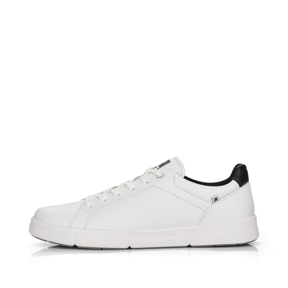 White Rieker EVOLUTION men´s sneakers 07102-80 with lacing as well as flexible sole. The outside of the shoe