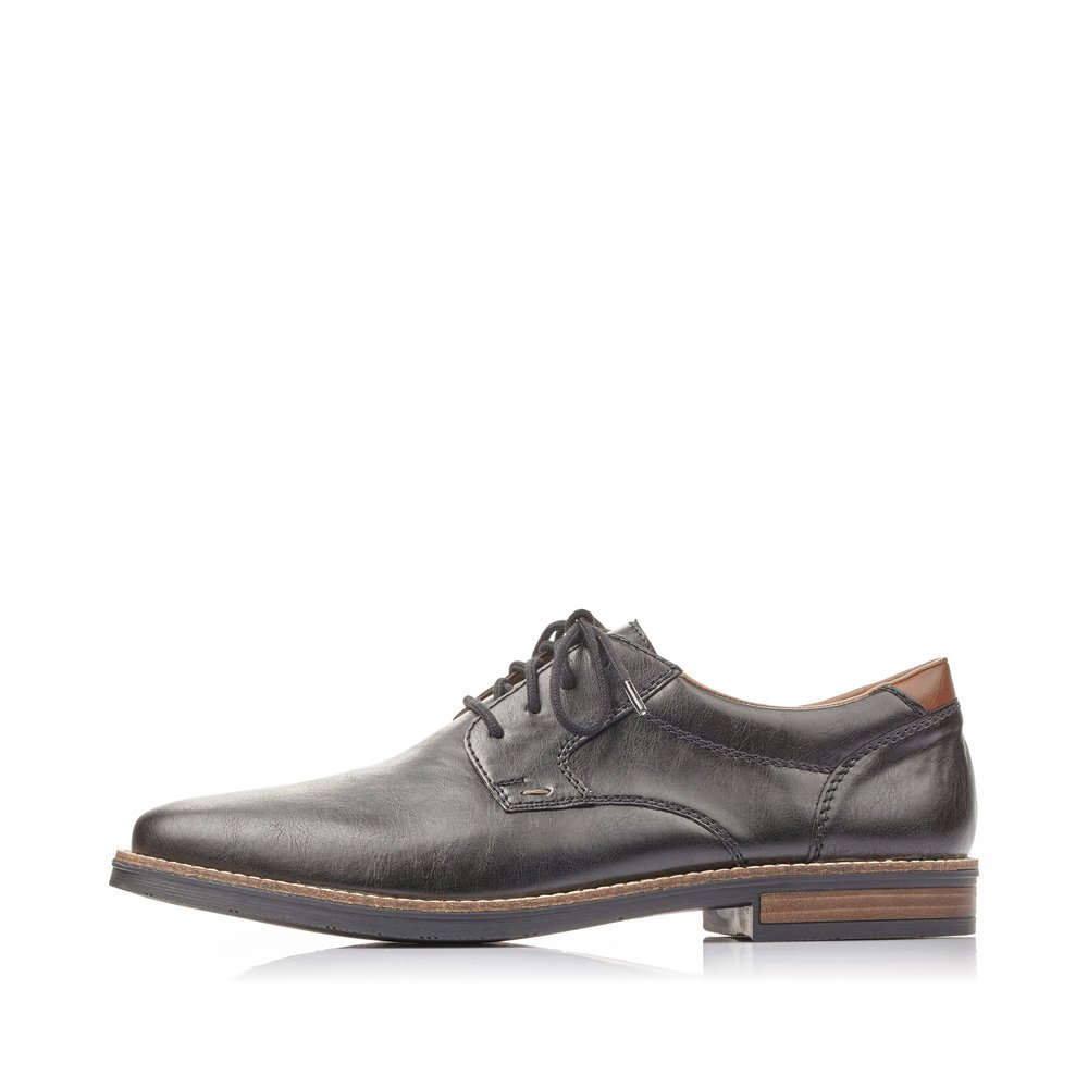 Black Rieker men´s lace-up shoes 13500-00 with the comfort width G 1/2. Outside of the shoe.