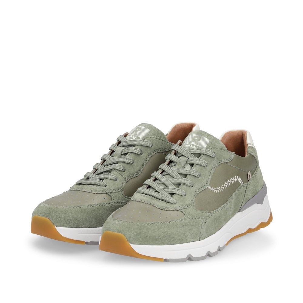 Green Rieker men´s low-top sneakers U0901-52 with a super light and flexible sole. Shoes laterally.