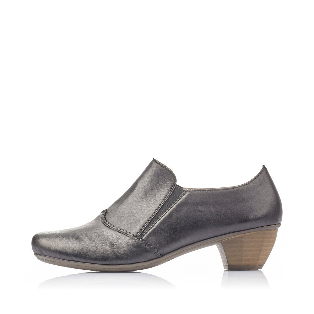 Night black Rieker women´s pumps 41751-01 with an elastic insert. Outside of the shoe.