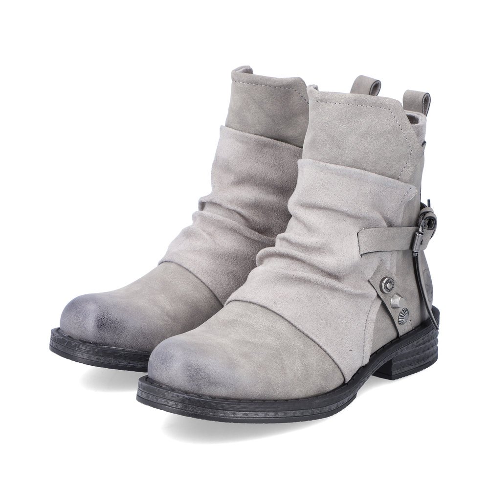 Silver grey Rieker women´s ankle boots 92264-40 with zipper as well as profile sole. Shoe laterally