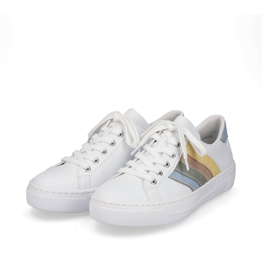 Brilliant white Rieker women´s low-top sneakers L8802-80 with lacing. Shoes laterally.