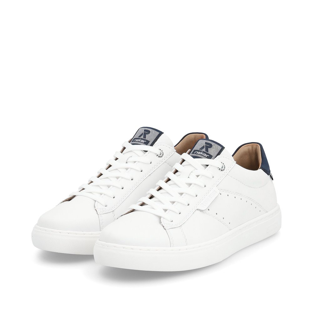 White Rieker men´s low-top sneakers U0704-80 with a TR sole with soft EVA inlet. Shoes laterally.