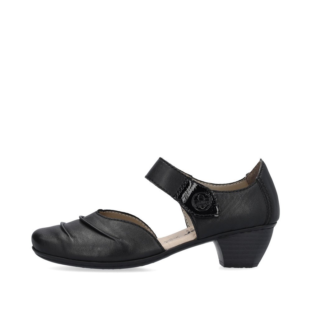 Jet black Rieker women´s pumps 41792-00 with a hook and loop fastener. Outside of the shoe.