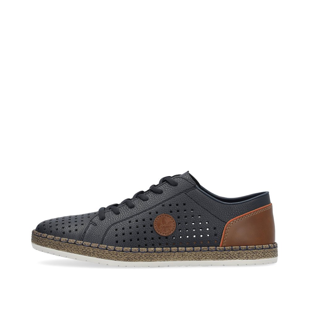 Steel blue Rieker men´s lace-up shoes B5213-15 in perforated look. Outside of the shoe.