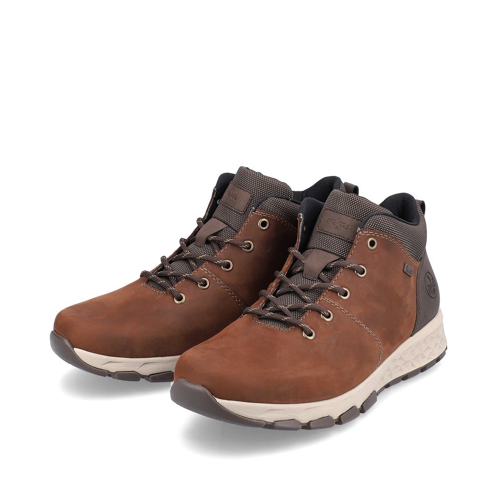 Wood brown Rieker men´s lace-up boots B6740-22 with flexible and super light sole. Shoe laterally
