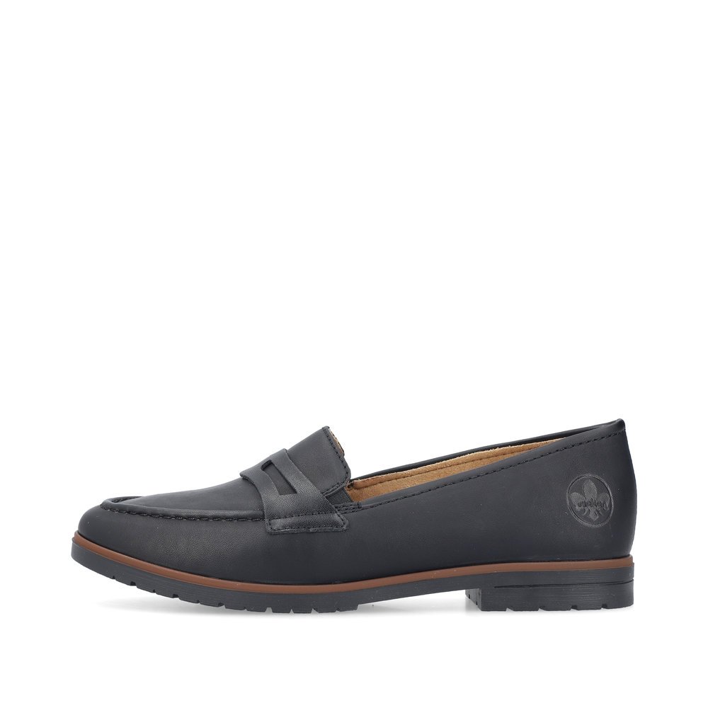Schwarze Rieker Damen Loafer 45300-00 mit einem Elastikeinsatz. Schuh Außenseite.