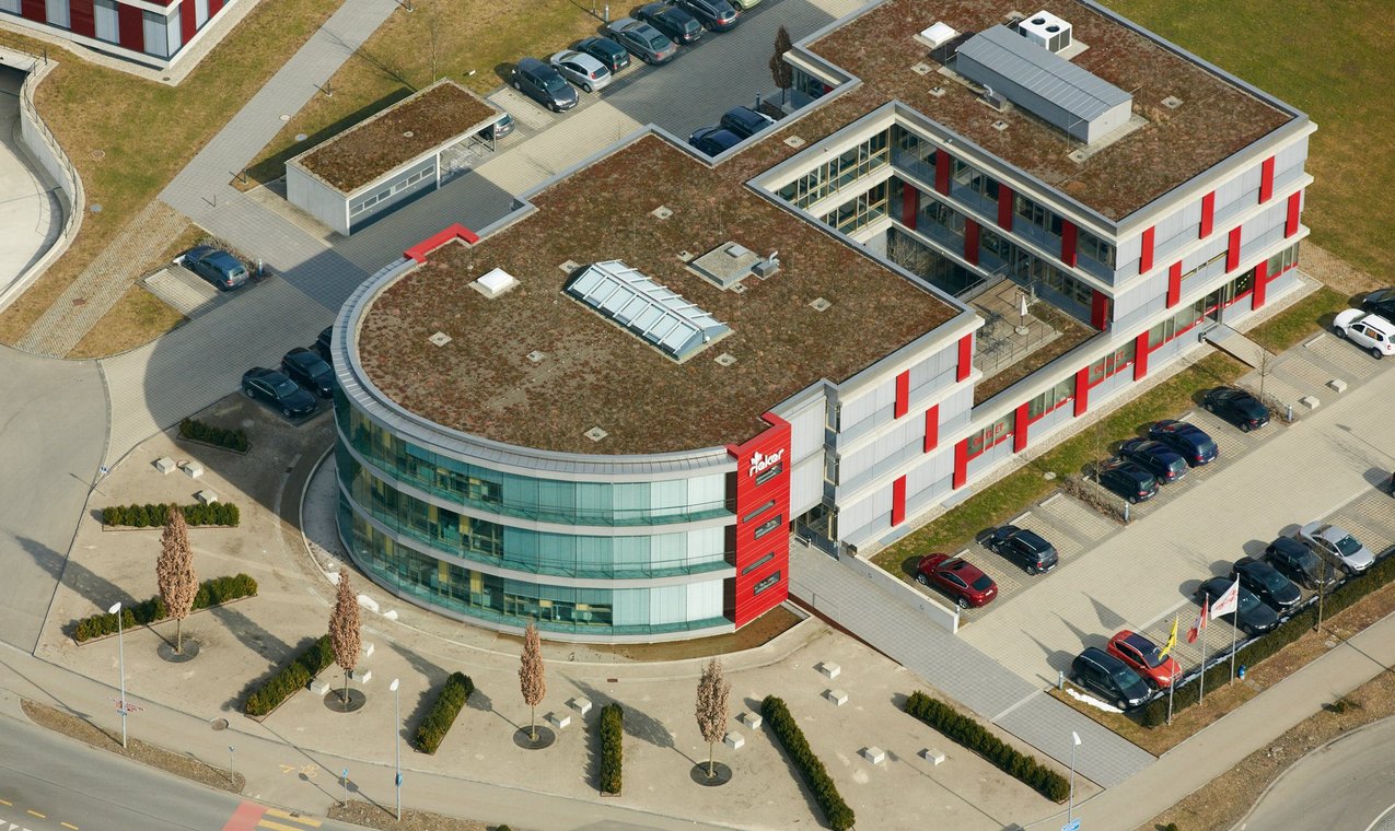 Rieker | Firmengebäude von Rieker am Standort Thayngen aus der Vogelperspektive