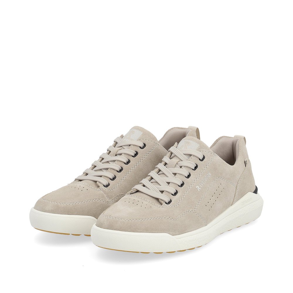 Beige Rieker men´s low-top sneakers U1101-62 with a flexible sole. Shoes laterally.