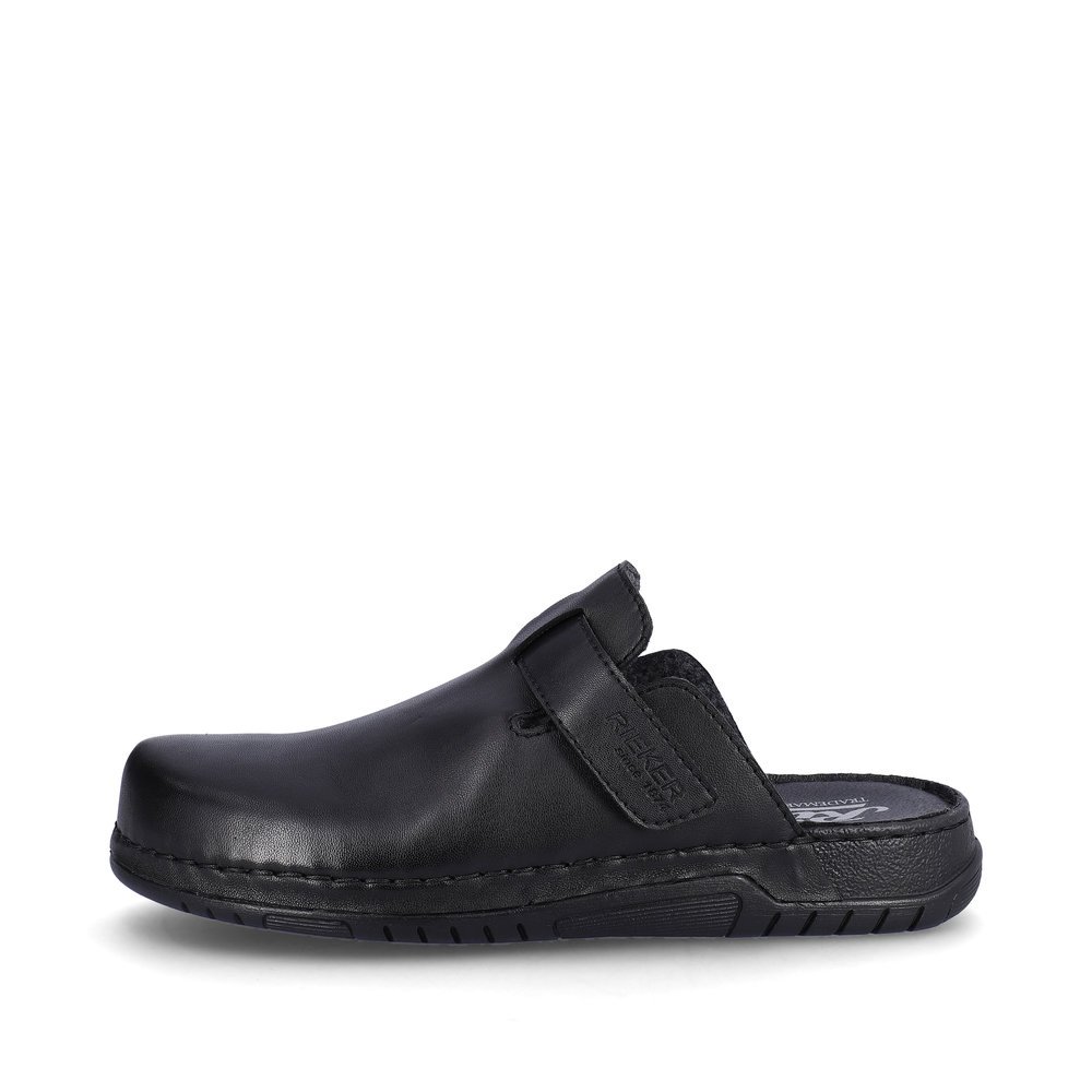 Night black Rieker men´s clogs 25950-00 with very light and shock-absorbing sole. The outside of the shoe