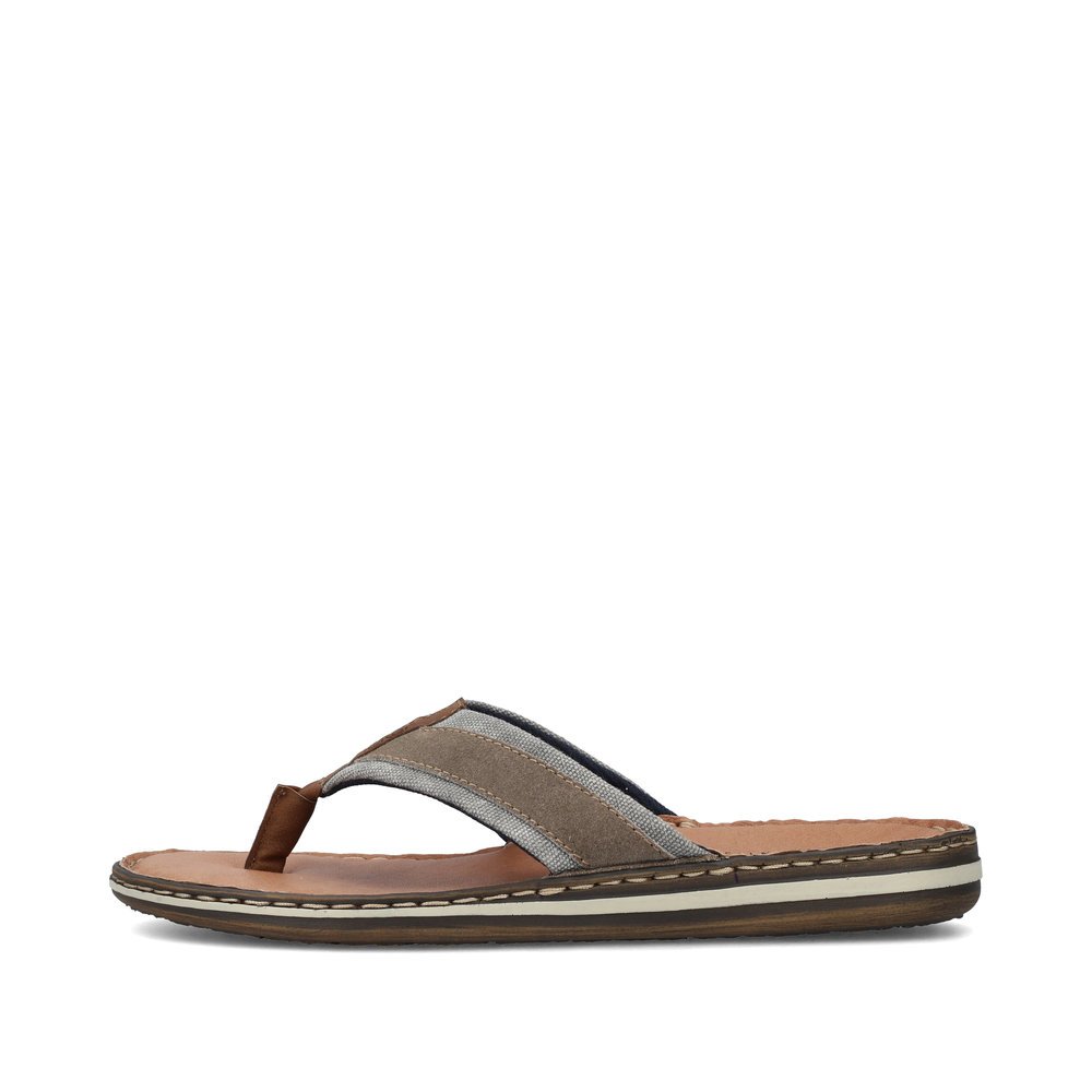 Brown Rieker men´s flip flops 21095-42 with comfort width G as well as a light sole. Outside of the shoe.